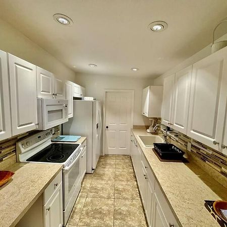 Cozy Modest Home Near Universal Studios/Volcanobay Орландо Экстерьер фото